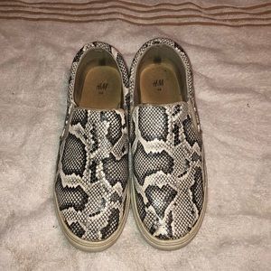 snake skin sneakers!!!